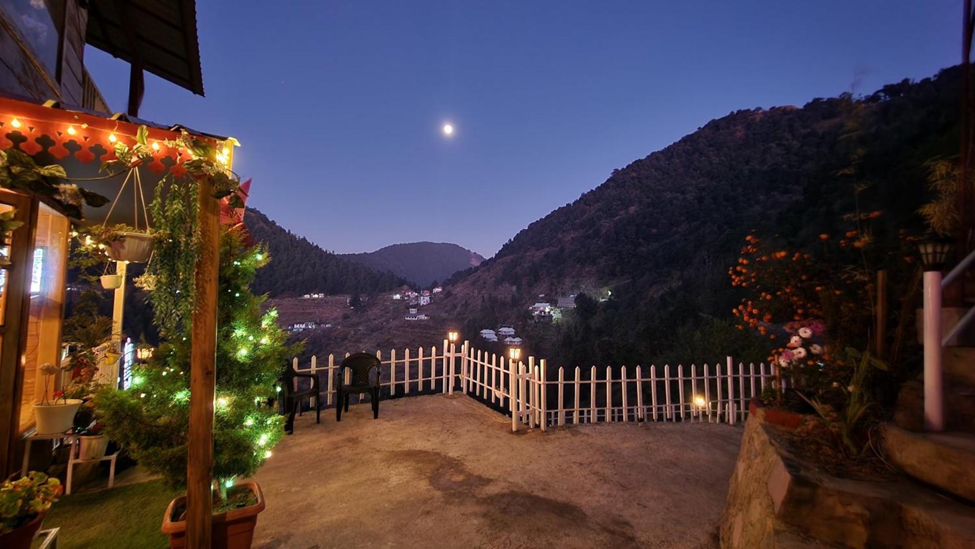 The Mystic Pines Hotell Nainital Exteriör bild