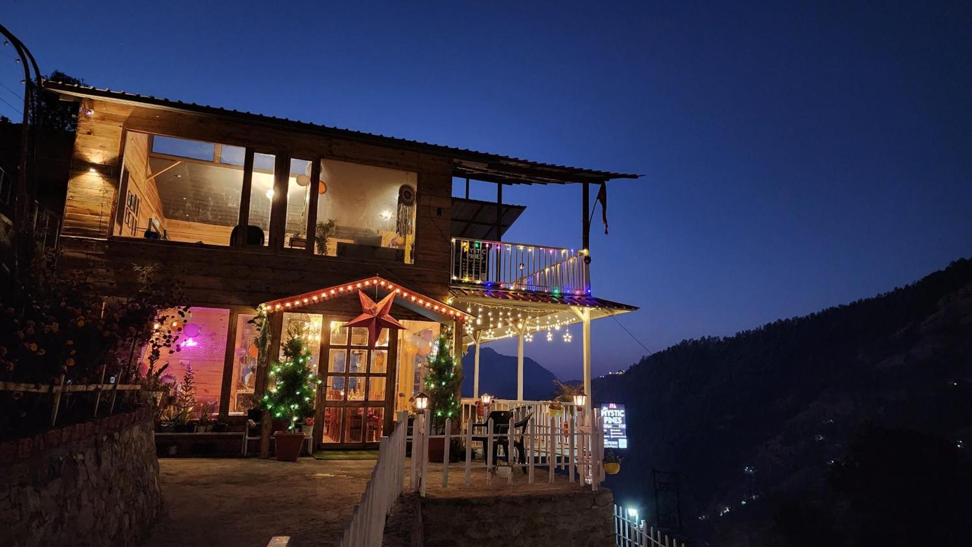 The Mystic Pines Hotell Nainital Exteriör bild