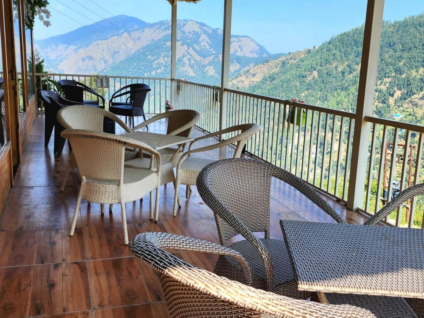 The Mystic Pines Hotell Nainital Exteriör bild