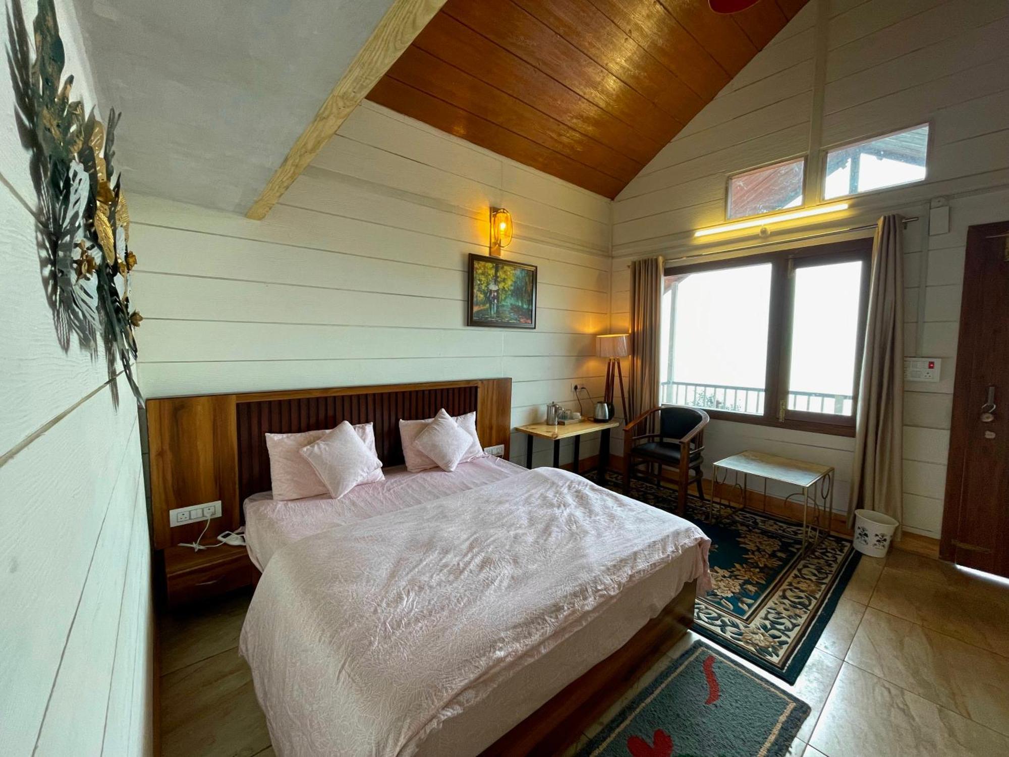 The Mystic Pines Hotell Nainital Exteriör bild