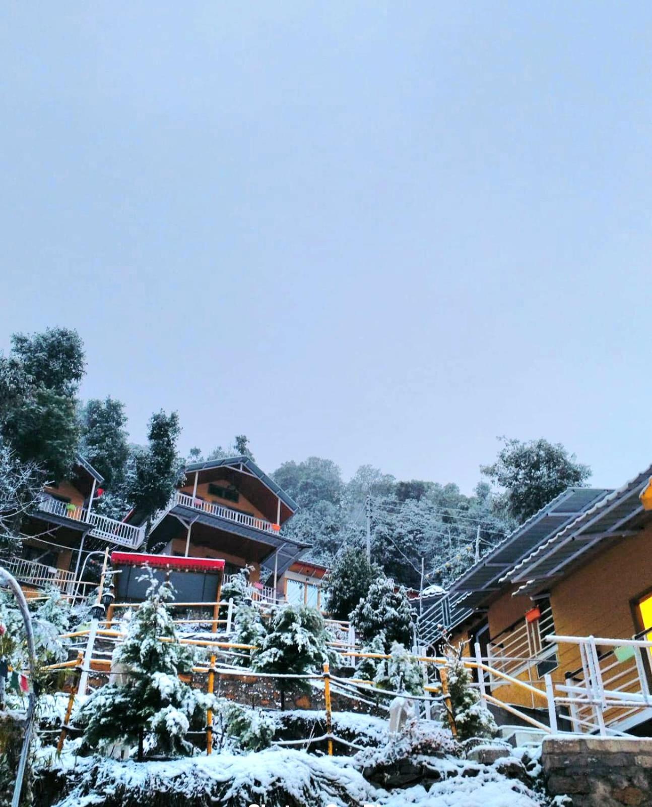 The Mystic Pines Hotell Nainital Exteriör bild